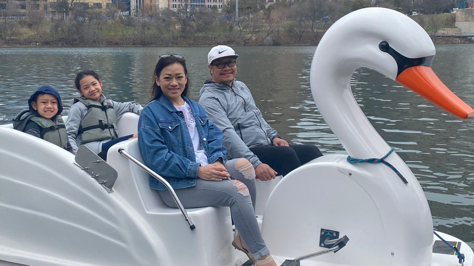 swan-boat-rental